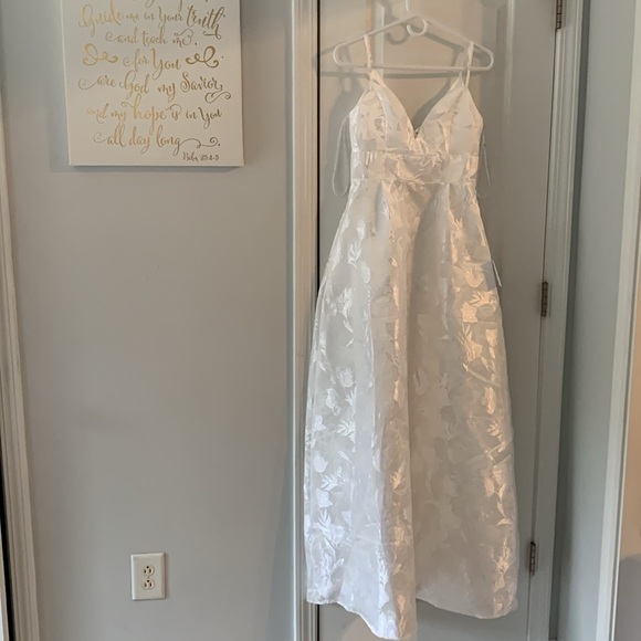 Lulus With Passion White Floral Print Jacquard Sleeveless Maxi Dress size S new - Picture 14 of 16